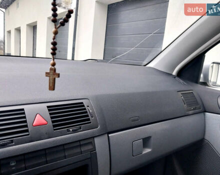 Сірий Шкода Фабія, об'ємом двигуна 1.39 л та пробігом 253 тис. км за 3570 $, фото 2 на Automoto.ua