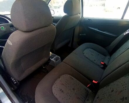 Сірий Шкода Фабія, об'ємом двигуна 1.4 л та пробігом 225 тис. км за 3900 $, фото 9 на Automoto.ua