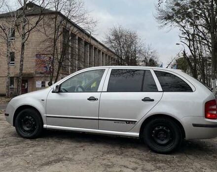 Сірий Шкода Фабія, об'ємом двигуна 1.39 л та пробігом 180 тис. км за 4300 $, фото 3 на Automoto.ua