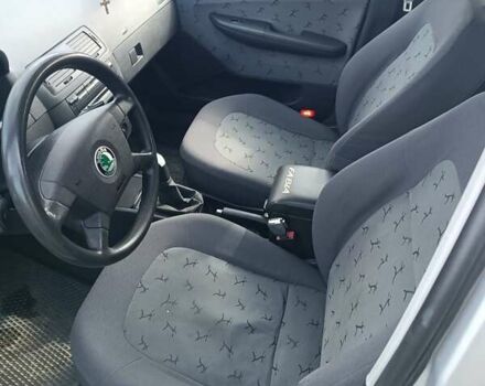 Серый Шкода Фабия, объемом двигателя 1.39 л и пробегом 240 тыс. км за 4200 $, фото 8 на Automoto.ua