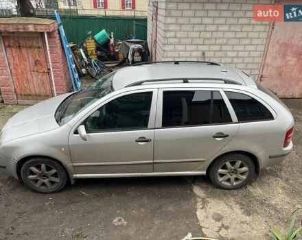Серый Шкода Фабия, объемом двигателя 1.9 л и пробегом 250 тыс. км за 3100 $, фото 2 на Automoto.ua