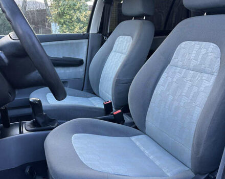 Серый Шкода Фабия, объемом двигателя 1.4 л и пробегом 189 тыс. км за 2950 $, фото 12 на Automoto.ua