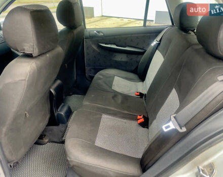 Серый Шкода Фабия, объемом двигателя 1.4 л и пробегом 247 тыс. км за 3900 $, фото 5 на Automoto.ua
