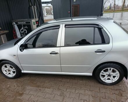 Серый Шкода Фабия, объемом двигателя 1.4 л и пробегом 289 тыс. км за 2800 $, фото 2 на Automoto.ua