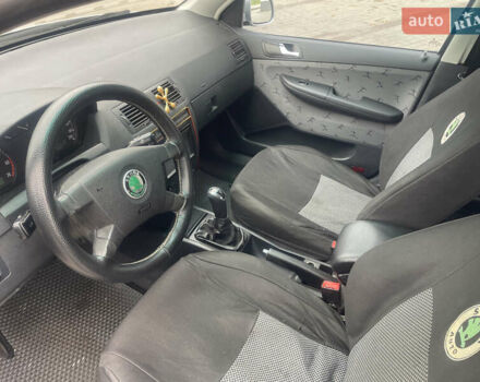 Серый Шкода Фабия, объемом двигателя 1.4 л и пробегом 247 тыс. км за 3900 $, фото 4 на Automoto.ua