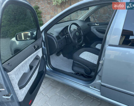 Сірий Шкода Фабія, об'ємом двигуна 1.39 л та пробігом 298 тис. км за 4700 $, фото 10 на Automoto.ua