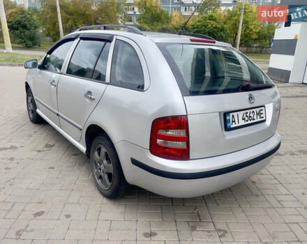 Серый Шкода Фабия, объемом двигателя 1.4 л и пробегом 247 тыс. км за 3900 $, фото 1 на Automoto.ua