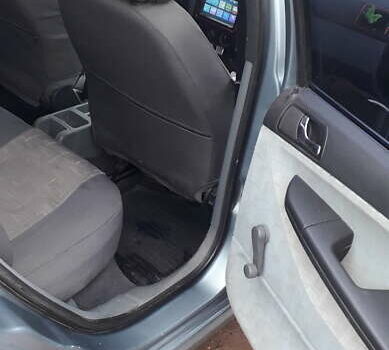 Серый Шкода Фабия, объемом двигателя 1.4 л и пробегом 300 тыс. км за 2900 $, фото 9 на Automoto.ua