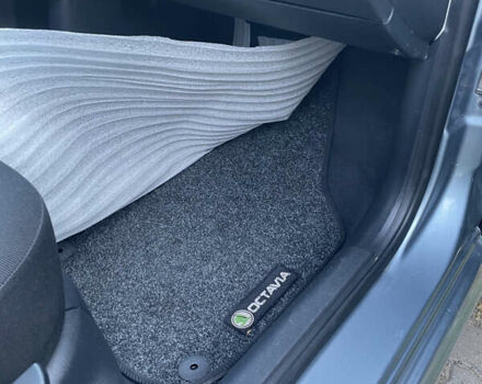 Сірий Шкода Фабія, об'ємом двигуна 1.39 л та пробігом 298 тис. км за 4700 $, фото 27 на Automoto.ua