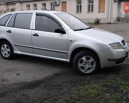 Серый Шкода Фабия, объемом двигателя 1.4 л и пробегом 368 тыс. км за 4000 $, фото 1 на Automoto.ua