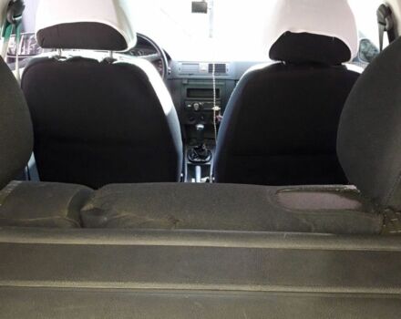 Серый Шкода Фабия, объемом двигателя 1.4 л и пробегом 230 тыс. км за 3000 $, фото 4 на Automoto.ua