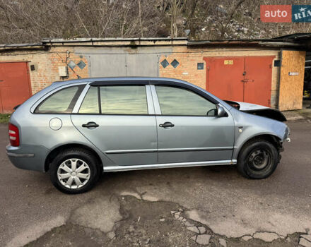Серый Шкода Фабия, объемом двигателя 1.4 л и пробегом 300 тыс. км за 1850 $, фото 7 на Automoto.ua