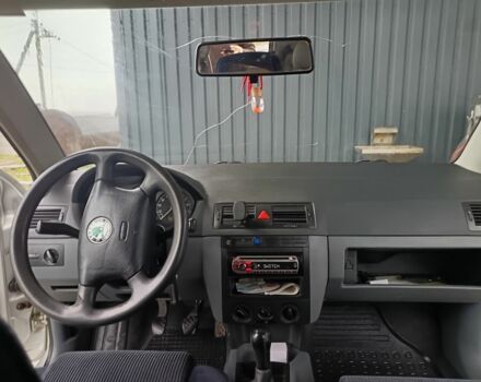 Серый Шкода Фабия, объемом двигателя 1.4 л и пробегом 289 тыс. км за 2800 $, фото 6 на Automoto.ua