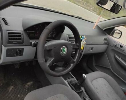 Сірий Шкода Фабія, об'ємом двигуна 1.39 л та пробігом 242 тис. км за 3249 $, фото 12 на Automoto.ua