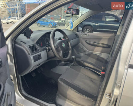 Серый Шкода Фабия, объемом двигателя 1.4 л и пробегом 259 тыс. км за 3400 $, фото 9 на Automoto.ua