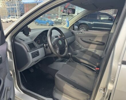 Серый Шкода Фабия, объемом двигателя 1.4 л и пробегом 259 тыс. км за 3400 $, фото 9 на Automoto.ua