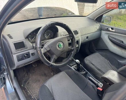 Серый Шкода Фабия, объемом двигателя 1.4 л и пробегом 300 тыс. км за 1850 $, фото 27 на Automoto.ua