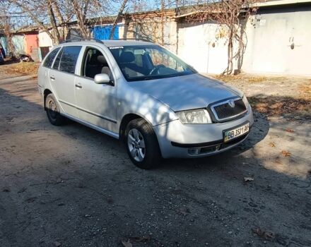 Серый Шкода Фабия, объемом двигателя 0 л и пробегом 300 тыс. км за 2000 $, фото 4 на Automoto.ua
