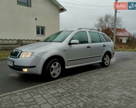 Сірий Шкода Фабія, об'ємом двигуна 1.39 л та пробігом 195 тис. км за 3400 $, фото 1 на Automoto.ua