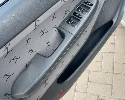 Серый Шкода Фабия, объемом двигателя 1.4 л и пробегом 247 тыс. км за 3900 $, фото 6 на Automoto.ua