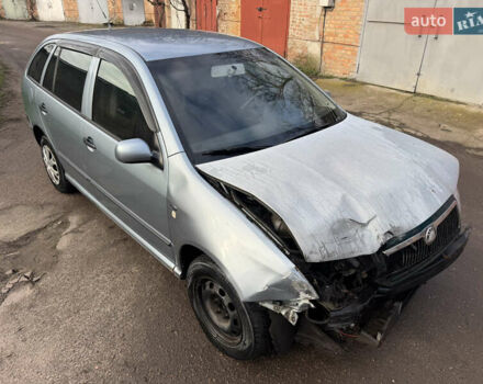 Серый Шкода Фабия, объемом двигателя 1.4 л и пробегом 300 тыс. км за 1850 $, фото 12 на Automoto.ua