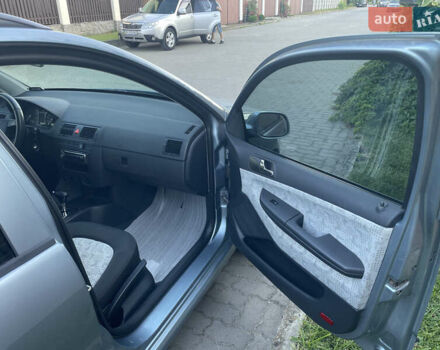 Сірий Шкода Фабія, об'ємом двигуна 1.39 л та пробігом 298 тис. км за 4700 $, фото 25 на Automoto.ua