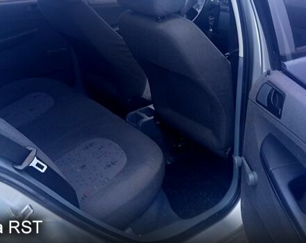 Сірий Шкода Фабія, об'ємом двигуна 1.4 л та пробігом 254 тис. км за 4000 $, фото 6 на Automoto.ua