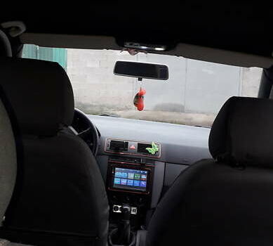 Серый Шкода Фабия, объемом двигателя 1.4 л и пробегом 300 тыс. км за 2900 $, фото 10 на Automoto.ua