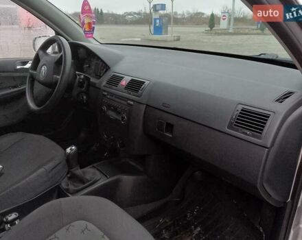 Сірий Шкода Фабія, об'ємом двигуна 1.39 л та пробігом 195 тис. км за 3400 $, фото 13 на Automoto.ua