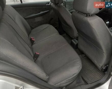 Сірий Шкода Фабія, об'ємом двигуна 1.39 л та пробігом 195 тис. км за 3400 $, фото 11 на Automoto.ua