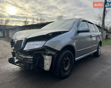 Серый Шкода Фабия, объемом двигателя 1.4 л и пробегом 300 тыс. км за 1850 $, фото 10 на Automoto.ua