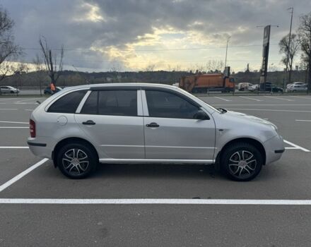 Серый Шкода Фабия, объемом двигателя 1.4 л и пробегом 259 тыс. км за 3400 $, фото 3 на Automoto.ua