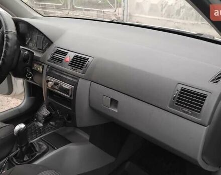 Серый Шкода Фабия, объемом двигателя 1.4 л и пробегом 368 тыс. км за 4000 $, фото 6 на Automoto.ua