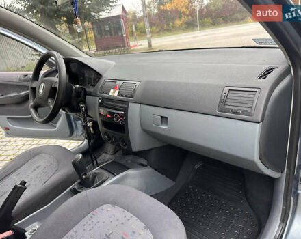 Серый Шкода Фабия, объемом двигателя 1.4 л и пробегом 295 тыс. км за 2849 $, фото 16 на Automoto.ua