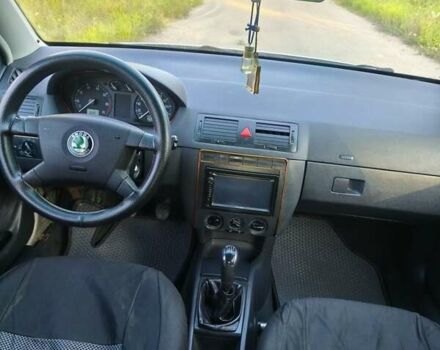 Сірий Шкода Фабія, об'ємом двигуна 1.4 л та пробігом 237 тис. км за 2950 $, фото 11 на Automoto.ua