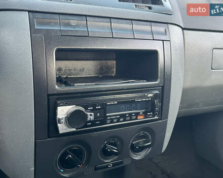 Серый Шкода Фабия, объемом двигателя 1.39 л и пробегом 250 тыс. км за 2990 $, фото 10 на Automoto.ua