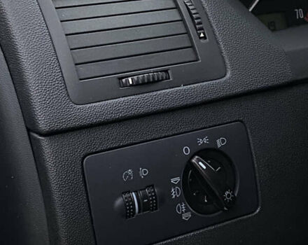 Серый Шкода Фабия, объемом двигателя 1.39 л и пробегом 276 тыс. км за 3999 $, фото 46 на Automoto.ua