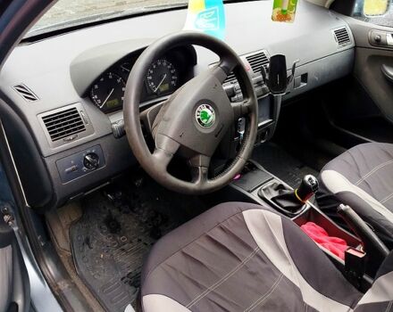 Серый Шкода Фабия, объемом двигателя 1.4 л и пробегом 380 тыс. км за 3500 $, фото 2 на Automoto.ua