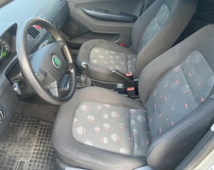 Сірий Шкода Фабія, об'ємом двигуна 1.4 л та пробігом 303 тис. км за 3400 $, фото 7 на Automoto.ua