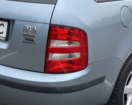 Серый Шкода Фабия, объемом двигателя 1.39 л и пробегом 276 тыс. км за 3999 $, фото 11 на Automoto.ua