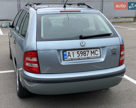 Серый Шкода Фабия, объемом двигателя 1.39 л и пробегом 276 тыс. км за 3999 $, фото 4 на Automoto.ua