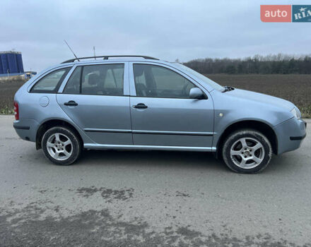 Сірий Шкода Фабія, об'ємом двигуна 1.39 л та пробігом 276 тис. км за 2650 $, фото 1 на Automoto.ua