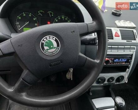 Сірий Шкода Фабія, об'ємом двигуна 1.39 л та пробігом 185 тис. км за 4000 $, фото 8 на Automoto.ua