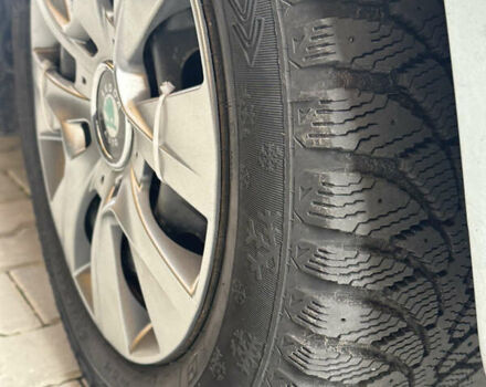 Серый Шкода Фабия, объемом двигателя 1.39 л и пробегом 210 тыс. км за 3650 $, фото 8 на Automoto.ua