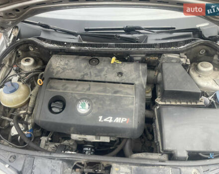 Сірий Шкода Фабія, об'ємом двигуна 1.4 л та пробігом 255 тис. км за 3200 $, фото 33 на Automoto.ua