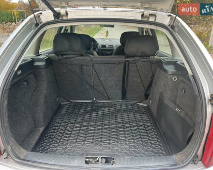 Шкода Фабия 2003 в Житомире на Automoto.ua Серый Шкода Фабия, объемом двигателя 1.2 л и пробегом 295 тыс. км за 2850 $, фото 21 на Automoto.ua