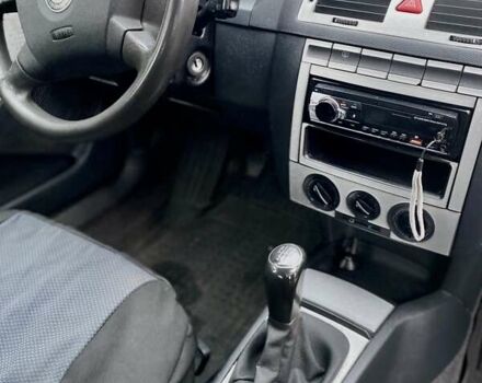 Сірий Шкода Фабія, об'ємом двигуна 1.39 л та пробігом 185 тис. км за 4000 $, фото 10 на Automoto.ua