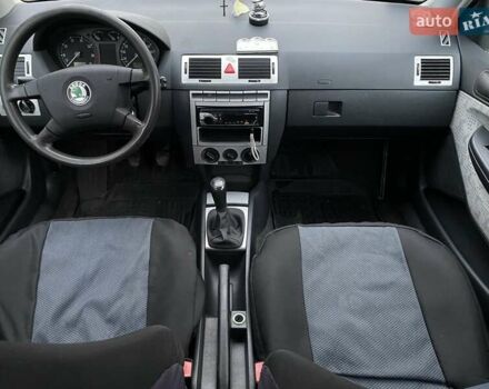 Сірий Шкода Фабія, об'ємом двигуна 1.39 л та пробігом 185 тис. км за 4000 $, фото 11 на Automoto.ua