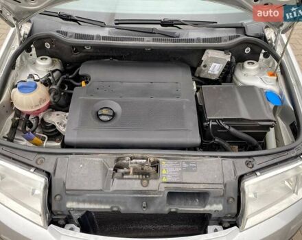 Серый Шкода Фабия, объемом двигателя 1.39 л и пробегом 195 тыс. км за 4200 $, фото 10 на Automoto.ua