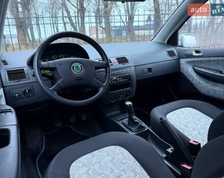 Серый Шкода Фабия, объемом двигателя 1.39 л и пробегом 239 тыс. км за 3500 $, фото 21 на Automoto.ua